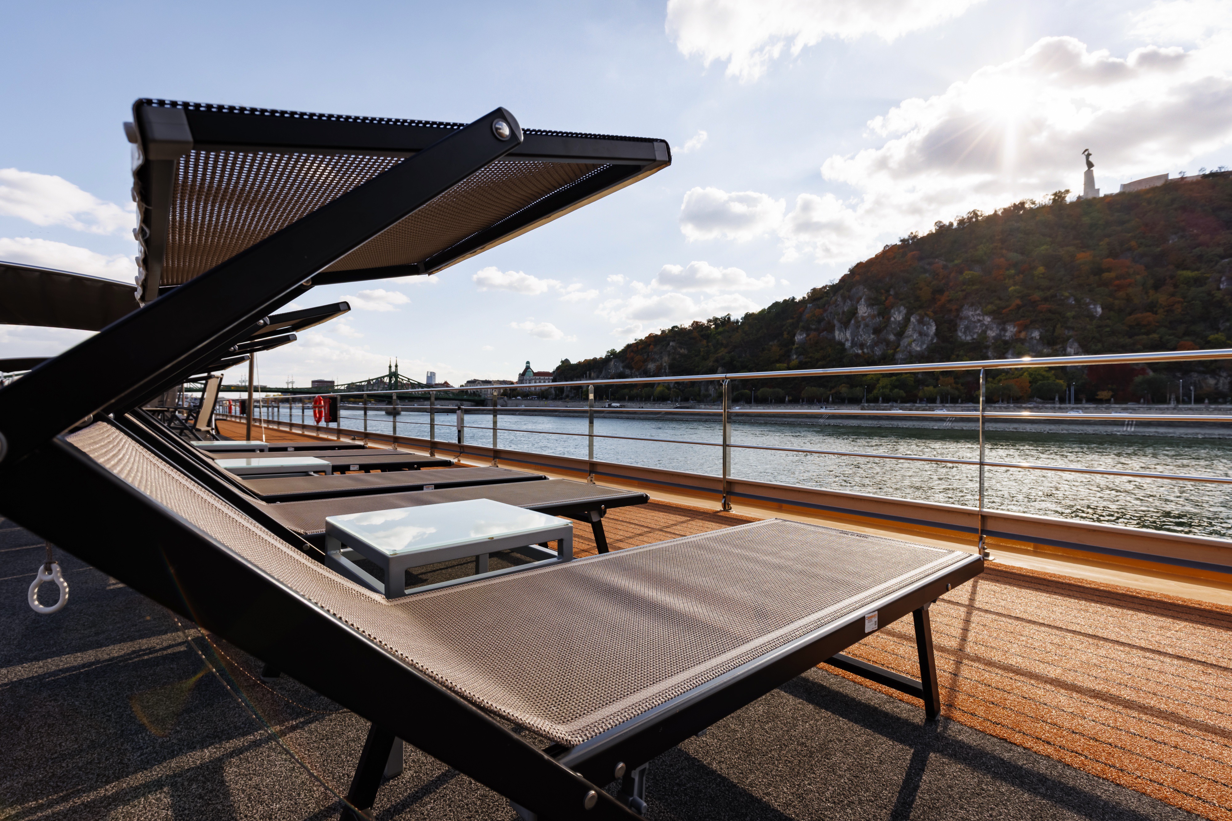 Avalon Passion - Sky Deck